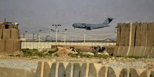 انسحاب القوات الأمريكية وقوات الاطلسي من قاعدة “باغرام” بافغانستان