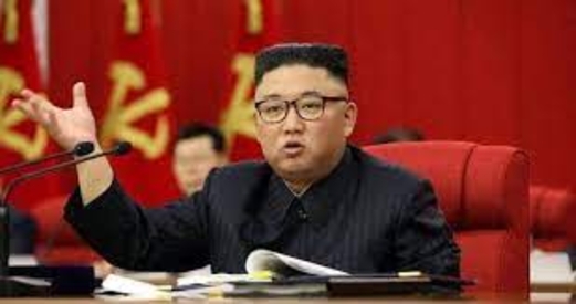 زعيم كوريا الشمالية يظهر بعد أنباء إصابته بنزيف في المخ وتنحيه عن الحكم