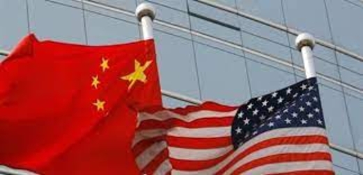 الصين تفرض عقوبات مضادة على وزير التجارة الأمريكي السابق وأفراد آخرين