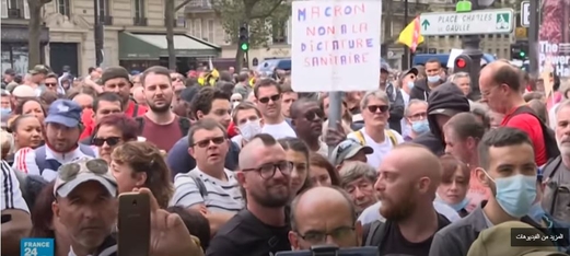 عشرات الآلاف يتظاهرون مجددا في فرنسا رفضا للشهادة الصحية