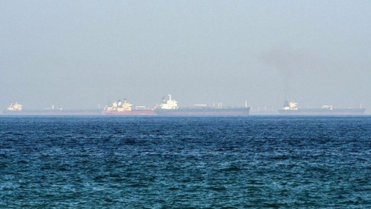 خليج عمان: مسلحون “يختطفون” سفينة قبالة سواحل الإمارات