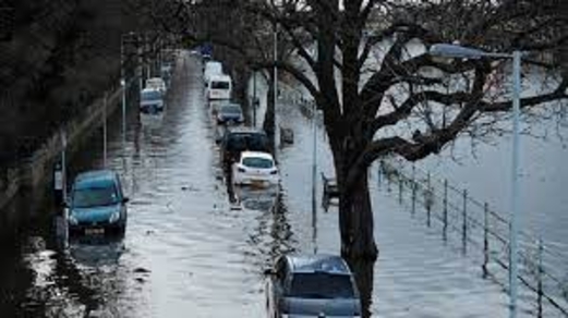 السلطات اليابانية تحذر مواطنيها من فيضانات ضخمة بسبب الأمطار