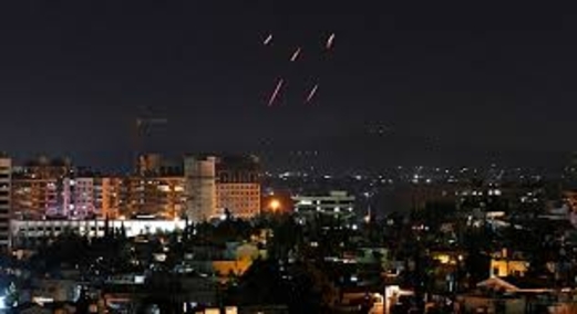 الدفاعات الجوية السورية تتصدى لعدوان إسرائيلي بالصواريخ في محيط دمشق وتسقط معظمها