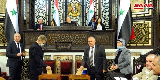 حموده صباغ يفوز بمنصب رئيس مجلس الشعب السوري بالتزكية