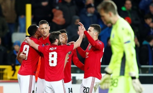 مانشستر يونايتد يتكبد خسائر كبيرة بسبب الجائحة