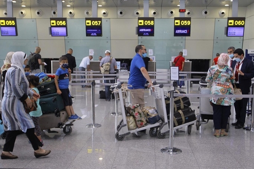 الجزائر تغلق مجالها الجوي أمام الطائرات المغربية