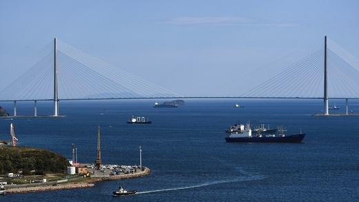 اصطدام سفينة شحن روسية مع سفينة تركية في مضيق البوسفور