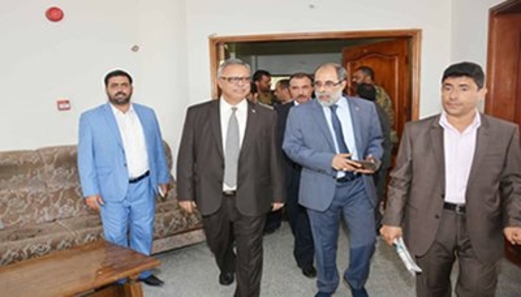 رئيس الوزراء يزور المقر الجديد لوزارة الشباب والرياضة ويلتقي قيادة الوزارة