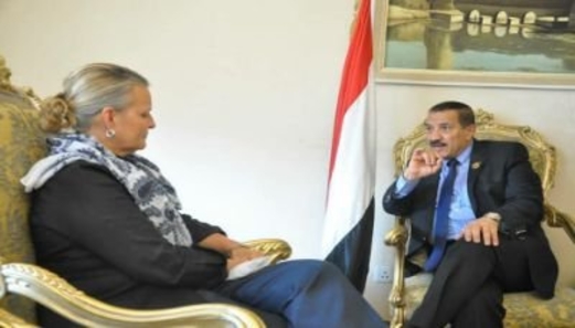 وزير الخارجية يلتقي المنسق المقيم للأمم المتحدة بصنعاء