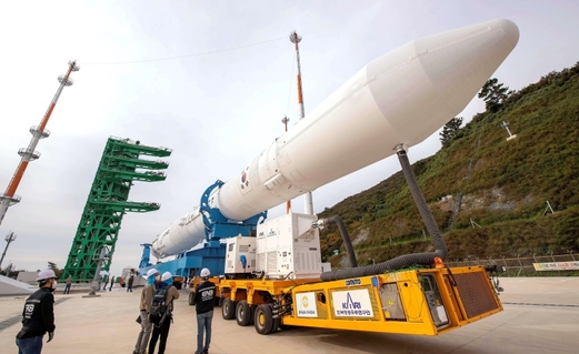 كوريا الجنوبية تستعد لإطلاق أول صاروخ فضائي محلي الصنع