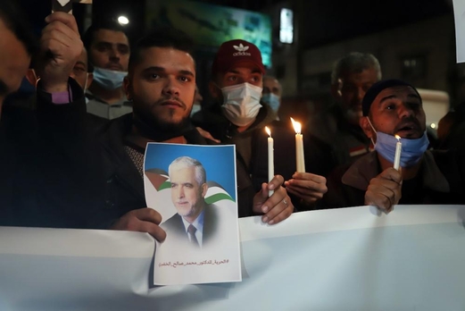 “حماس” تدعو السعودية إلى طي صفحة الاعتقالات والافراج الفوري عن الفلسطينيين