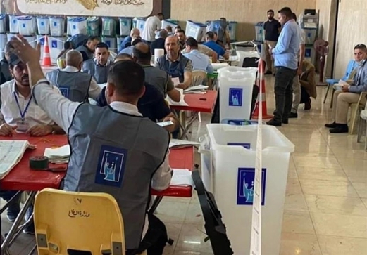 العراق..مفوضية الانتخابات تباشر عملية العد والفرز اليدوي للمحطات المطعون بها  