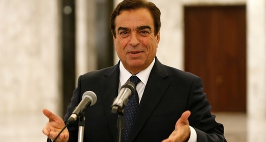 وزير الإعلام اللبناني : لا أتمسك بمنصبي وموقفي فيه تمسك بسيادة البلد