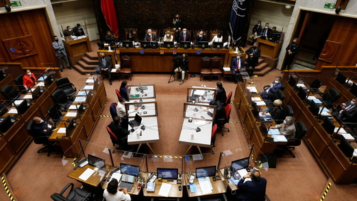 رئيس تشيلي ينجو من العزل بسبب “وثائق باندورا”