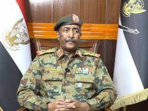 البرهان يعلن عزمه ترك الجيش واعتزال السياسة