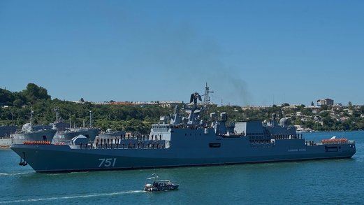 فرقاطة فرنسية مسلحة بصواريخ موجهة تدخل البحر الأسود