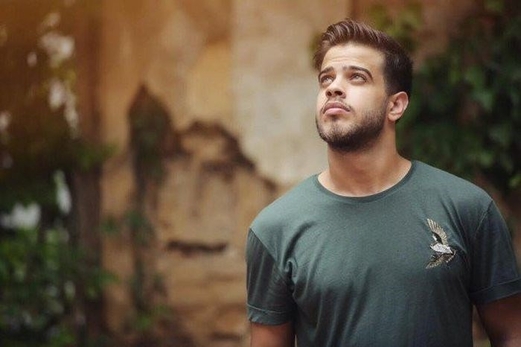الفنان الأردني أدهم نابلسي يعتزل الغناء
