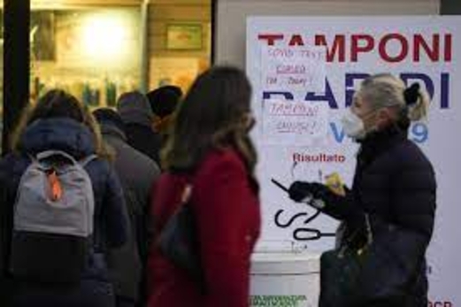 إيطاليا تحظر احتفالات العام الجديد