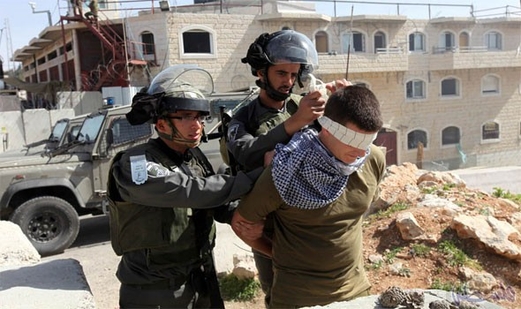 استشهاد فلسطيني متأثراً بإصابته والاحتلال يعتقل 8 اخرين استشهاد فلسطيني متأثراً بإصابته والاحتلال يعتقل 8 اخرين