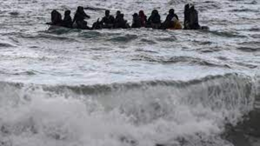 مصرع 27 مهاجرا على الأقل في غرق قاربين قبالة سواحل اليونان