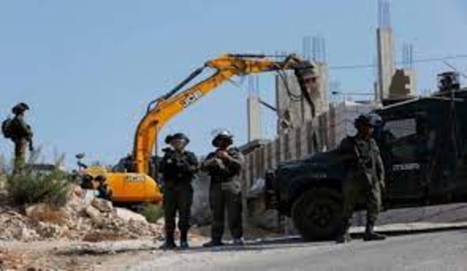الاحتلال يهدم 10 منشآت تجارية في القدس المحتلة
