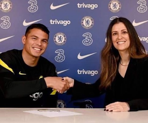 البرازيلي تياغو سيلفا يمدد عقده مع تشلسي حتى 2023