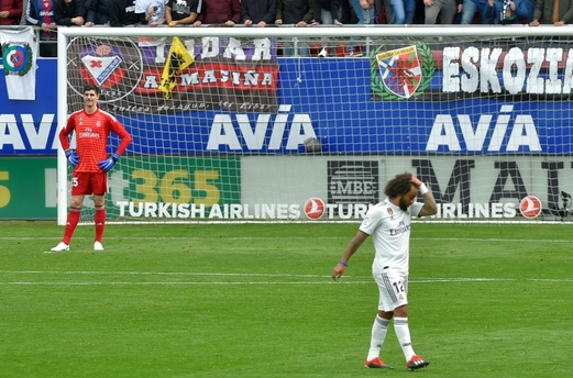 ريال مدريد يتعرض لخسارة قاسية أمام إيبار