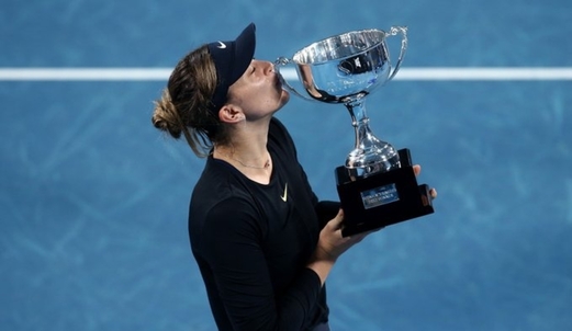  بادوسا تحرز لقب بطولة سيدني للتنس