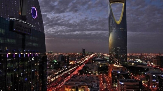 “وول ستريت جورنال”: انسحاب شركات أمريكية من السعودية يمثل ضربة لخطط بن سلمان