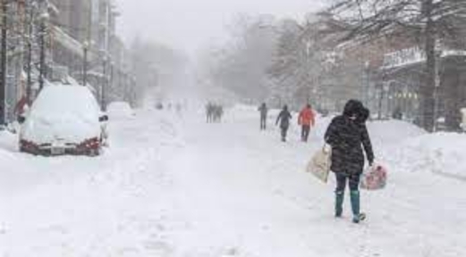 عاصفة شتوية “كبرى” تضرب شرق الولايات المتحدة