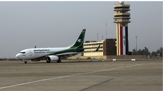 استهداف مطار بغداد بعدة صواريخ سقطت في منطقة المدرج