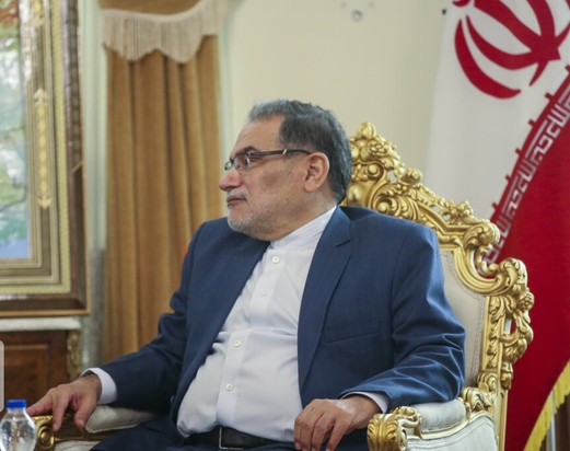 شمخاني: الشعب الايراني عصي على الهزيمة