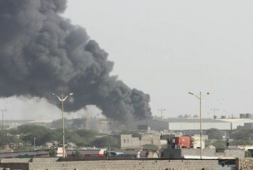 طيران العدوان يستهدف منازل المواطنين في الحديدة ويشن ثلاث غارات على البيضاء