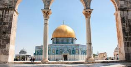 الاحتلال الإسرائيلي يعتقل 15 فلسطينيا بينهم حراس في المسجد الأقصى