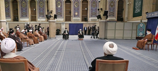 الخامنئي: التنازل أمام أمريكا هو خطا كبير يوجه ضربة للقوة السياسية