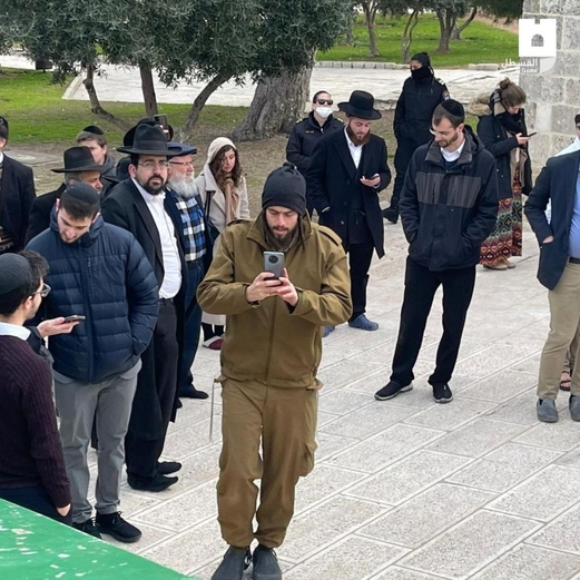  عشرات المستوطنين يقتحمون الأقصى بحماية الاحتلال