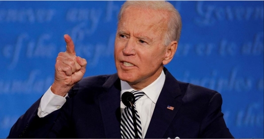 بايدن: موسكو “قد تعد لاستخدام أسلحة كيماوية وبيولوجية”بـ أوكرانيا