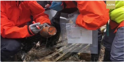 العثور على أحد الصندوقين الأسودين للطائرة الصينية المنكوبة