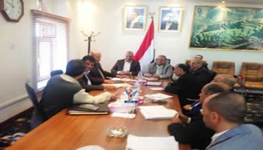 الجنيد يرأس اجتماعا للجنة الاشرافية المكلفة بإعداد الاستراتيجية الشاملة لمشاريع البنية الأساسية
