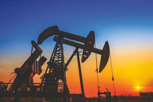 ارتفاع أسعار النفط متأثرة بمخاوف شح المعروض