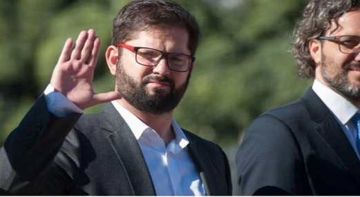 رئيس تشيلي الجديد يتعرض لهجوم بحجر خلال أول جولة له في البلاد