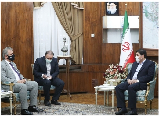 مخبر يدين إجراءات الحظر اللاإنسانية تجاه إيران