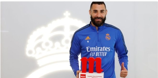 بنزيما يتوج بجائزة أفضل لاعب عن شهر ابريل الماضي