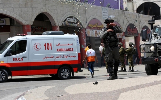 إصابة شاب بالرصاص والاحتلال يقتحم طولكرم