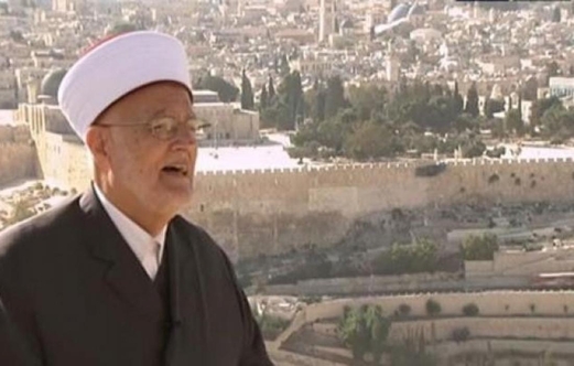 خطيب الأقصى يحذر من خطورة السماح للاحتلال تمرير مخططاته التهويدية