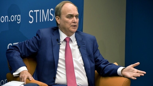 السفير الروسي لدى واشنطن: تلقيت رسالة لإدانة بوتين وخيانة وطني