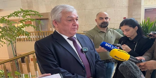 موسكو: القوات الأمريكية تسرق الموارد السورية بذريعة محاربة “داعش”