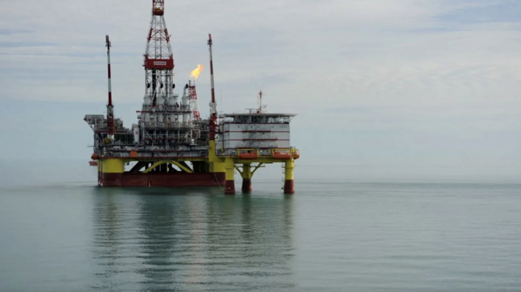 أقمار صناعية أميركية صوّرت منصات حفر البحر الأسود قبل أيام من ضربها