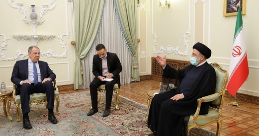 الرئيس الإيراني: استفزازات أمريكا وحلف الناتو سبب النزاع في أوكرانيا