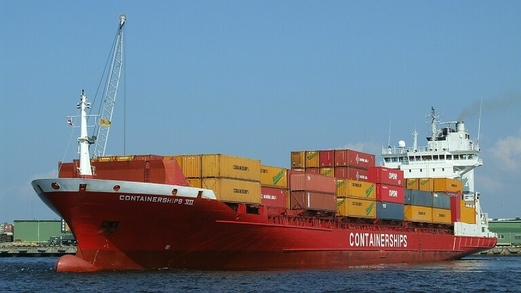 مغادرة أول سفينة محملة بالحبوب منذ عدة أشهر ميناء بيرديانسك